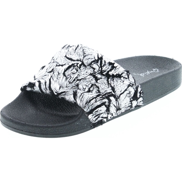 *NEW QUPID FAUX FUR METALLIC FOOTBED SLIDES SANDALS SLIPPERS SIZE 6 BLACK SILVER - Picture 2 of 6